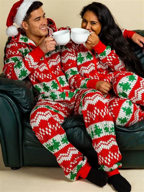 matching pajamas for couples.